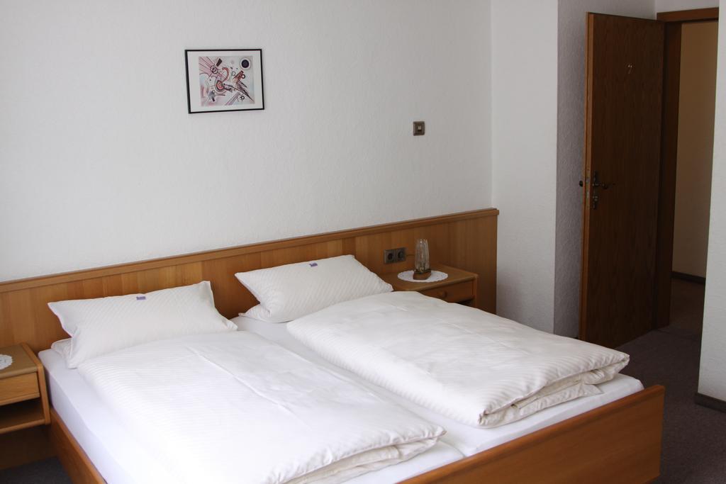 Gasthof-Pension Hunaustuben Schmallenberg Dış mekan fotoğraf