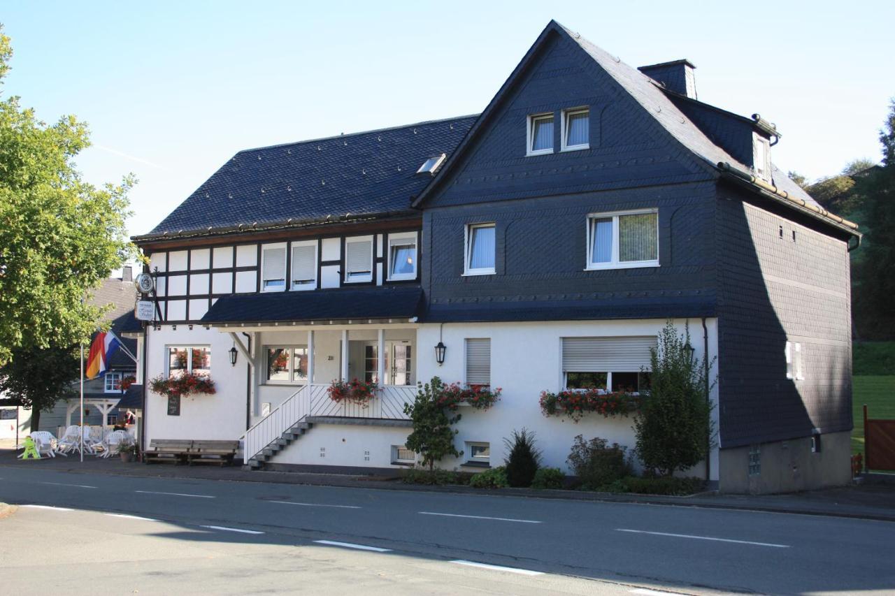 Gasthof-Pension Hunaustuben Schmallenberg Dış mekan fotoğraf