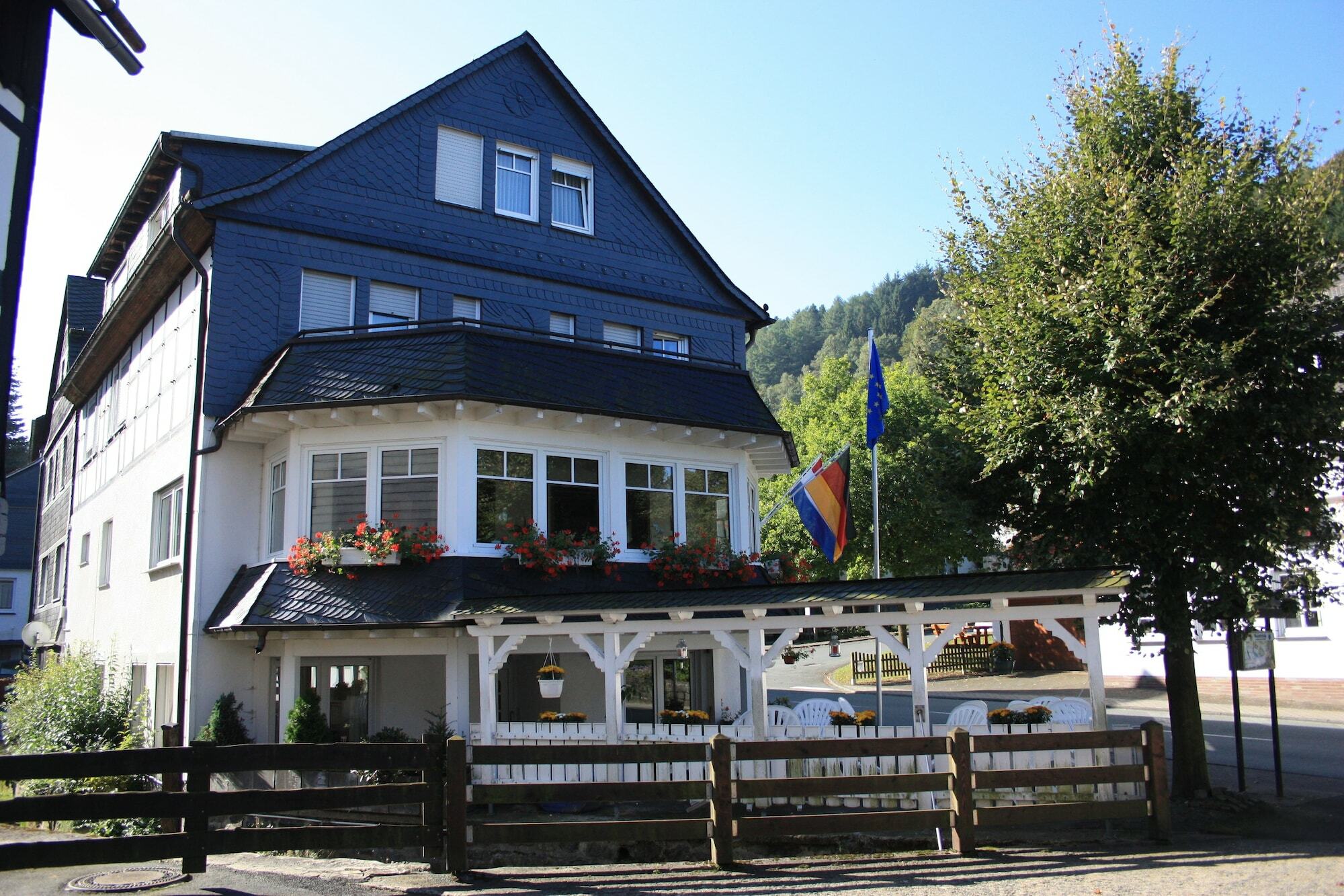 Gasthof-Pension Hunaustuben Schmallenberg Dış mekan fotoğraf